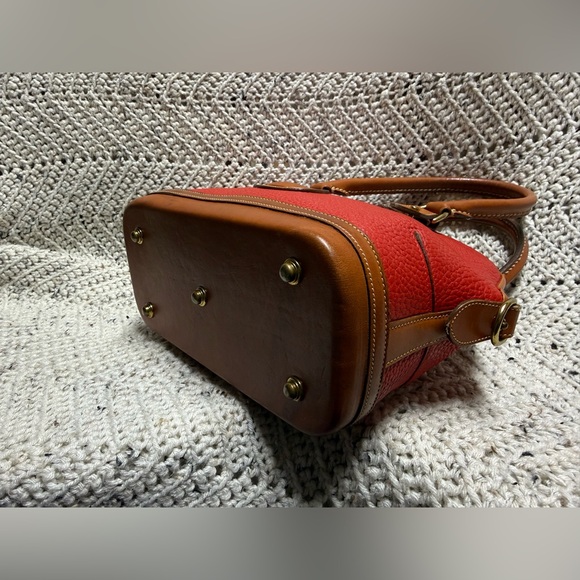 Vintage Dooney and Bourke Red Norfolk Crossbody - Picture 6 of 9